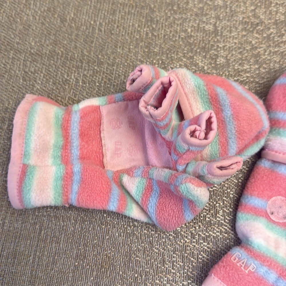 Gloves - Picture 2 of 2
